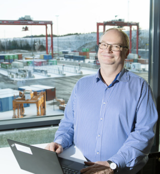 Pekka Yli-Paunu and the test field at Kalmar Technology and Competence Centre in Tampere