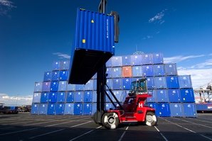 Kalmar DCF90 empty container handler  Kalmar empty container handler