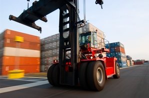 Kalmar DCF410 laden container handler Kalmar laden container handler
