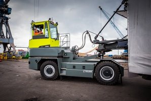 Kalmar terminal tractor