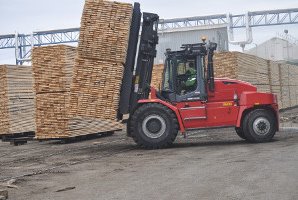 Kalmar DCG140-6 Big Wheel forklift truck Kalmar forklift truck