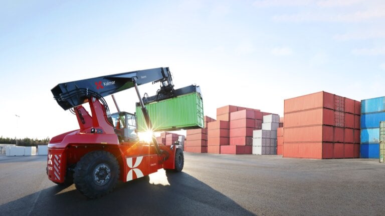Kalmar eldriven Reachstacker